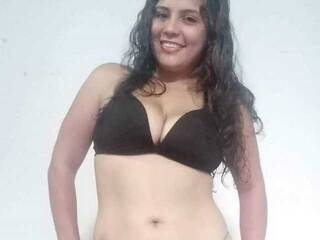 Еротски видео цхат EmiilyQueen