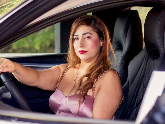 Слика профила Emili-Hot