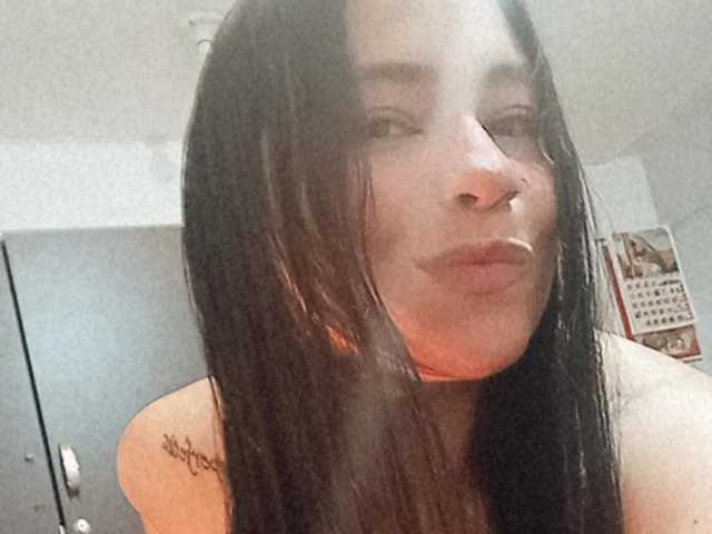 Слика профила EMILIA-BLACK