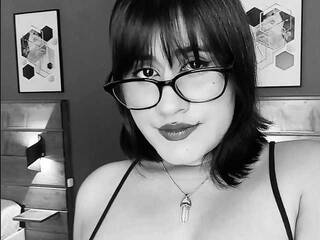 Еротски видео цхат EmillyThomson