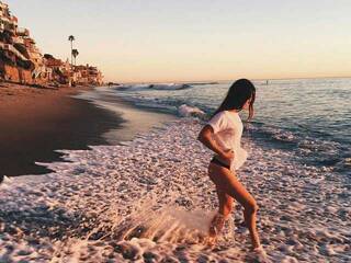 Еротски видео цхат Emily-64