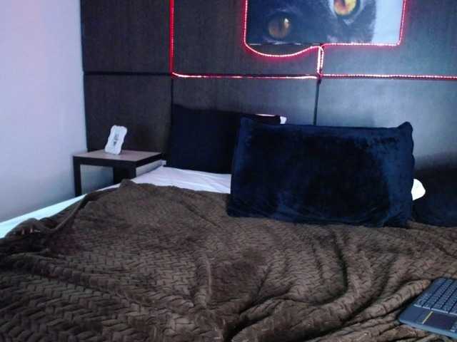 Фотографије Emily-ayr Hello guys ♥♥ welcome to my room #new #feet #latina #bigass #cute