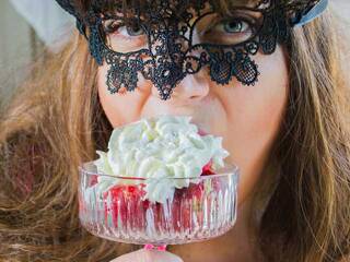 Еротски видео цхат Emily-BOOBS-