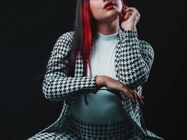 Слика профила Emily-Foxyy