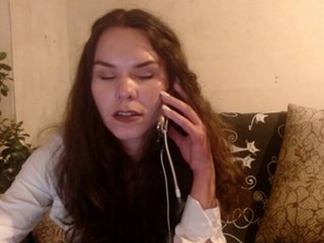 Емитовање снимка екрана EmilyBlack