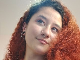 Еротски видео цхат EmilyBrw