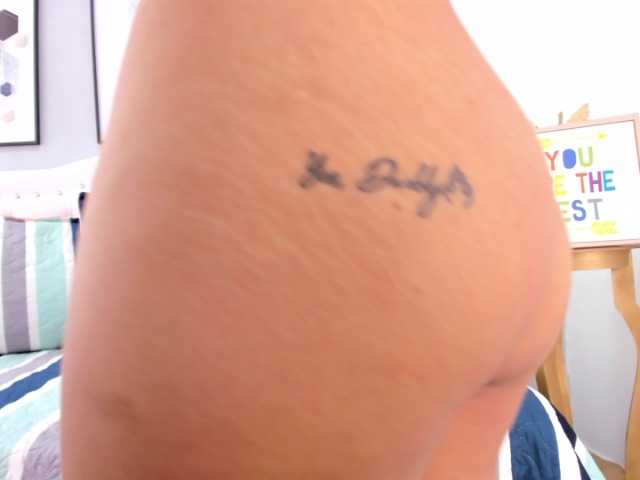 Емитовање снимка екрана EmilyHot