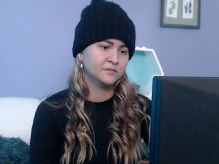 Емитовање снимка екрана emilyjonesx
