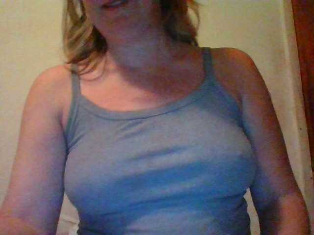 Емитовање снимка екрана Emilylyn