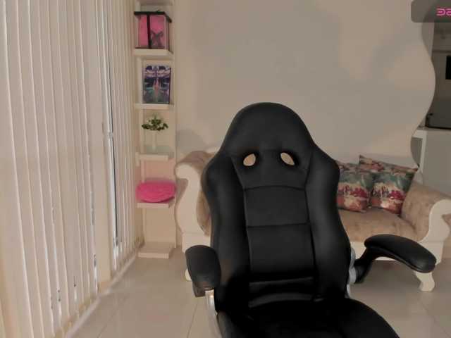 Емитовање снимка екрана EmilySunder