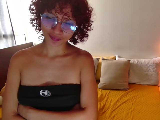 Емитовање снимка екрана EmmaBluebell