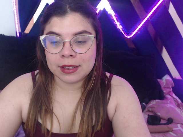 Емитовање снимка екрана EmmaCoxx21
