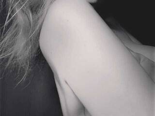 Еротски видео цхат Emmaliner