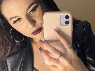 Еротски видео цхат EmmaNeuman