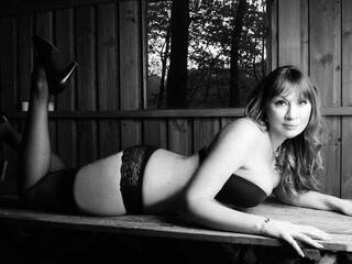 Еротски видео цхат Estelle66