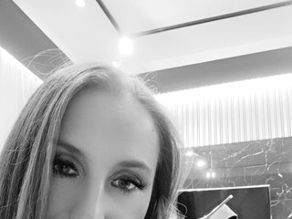 Еротски видео цхат EvelynFantasy