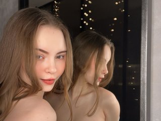 Еротски видео цхат Fl0wersLover
