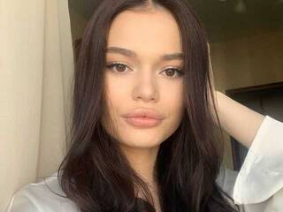 Еротски видео цхат FloraHanson