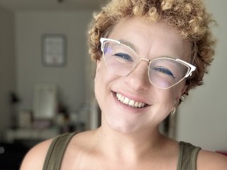 Еротски видео цхат FrancesLovely