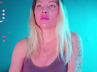 Еротски видео цхат FrankieFoxie
