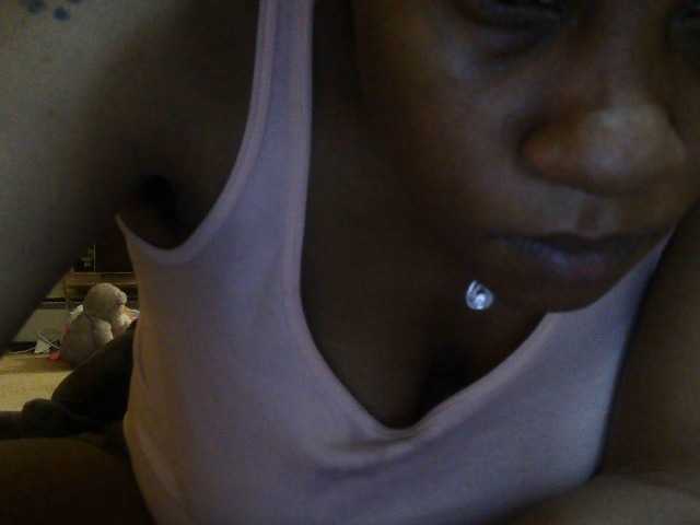 Емитовање снимка екрана FreakyFeFe