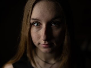 Еротски видео цхат Frecklesgirl