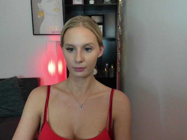 Фотографије GigiAllens Welcome, come and we can play ;) Im a #tall #skinny #young girl with #blonde hair and #green eyes xx
