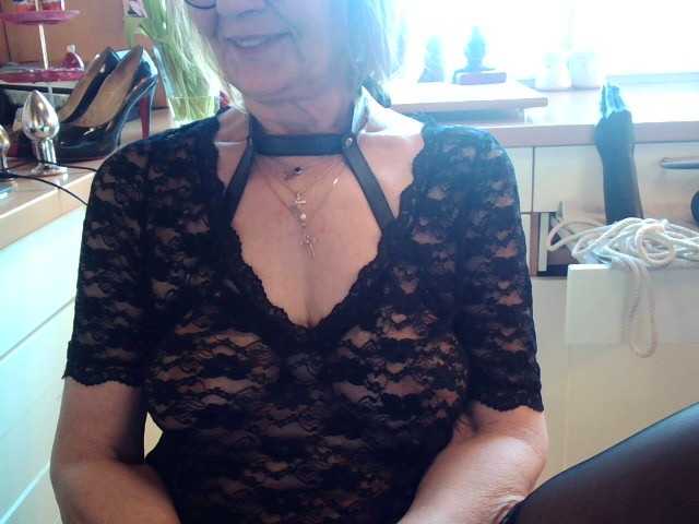 Емитовање снимка екрана Granny1