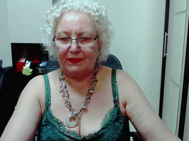 Емитовање снимка екрана GrannyWants
