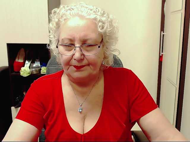 Емитовање снимка екрана GrannyWants