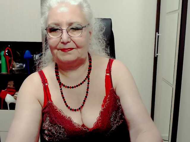 Емитовање снимка екрана GrannyWants