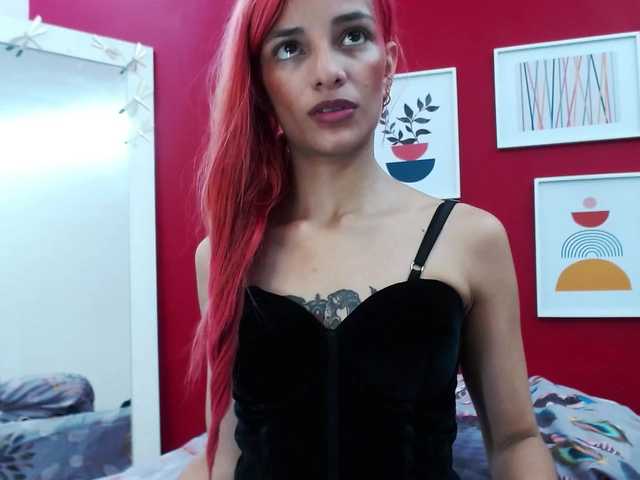 Емитовање снимка екрана HaileyRed