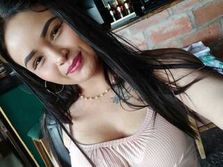 Еротски видео цхат Halana-smith