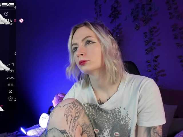 Фотографије HelenCarter lets play hehe :D tip menu and pvt open! #tattoo #blond #ohmibod #anal #french