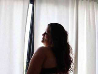 Еротски видео цхат HelenMiller