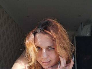 Еротски видео цхат Hellen-Hill