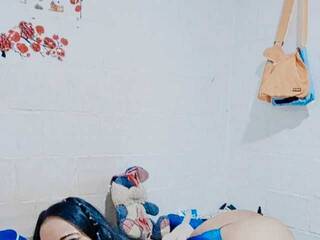 Еротски видео цхат HellenGrey69