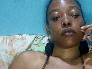 Еротски видео цхат Hennesy-Camila