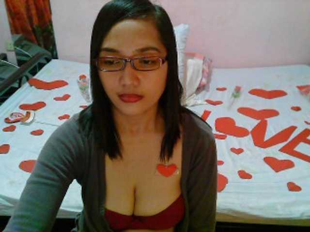 Емитовање снимка екрана hillarycute