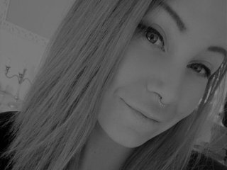 Еротски видео цхат HolySweetiePoly