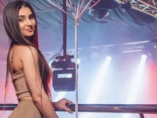 Еротски видео цхат honey1313