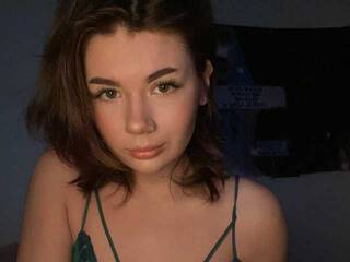 Еротски видео цхат HornyKittya