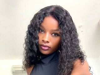 Еротски видео цхат Hornylilbirdie