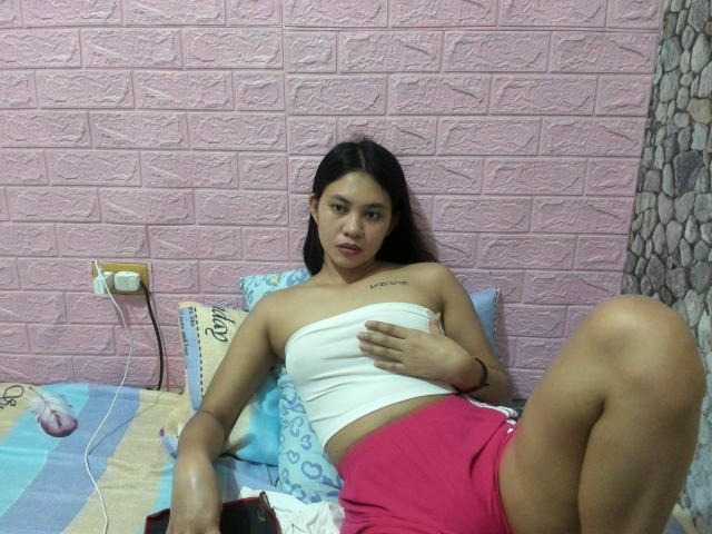 Емитовање снимка екрана HotAshley24