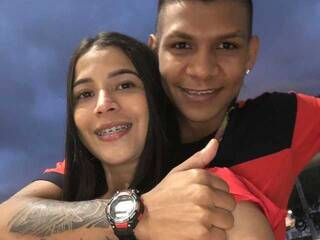 Еротски видео цхат Hotcouple-25