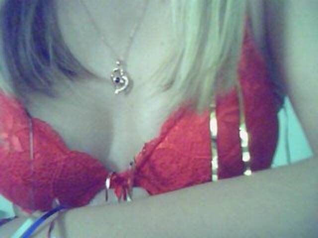 Емитовање снимка екрана Hot-stuff-4u