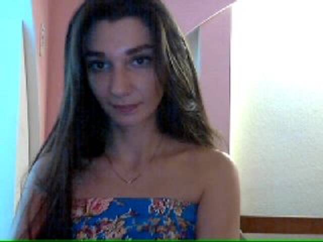 Емитовање снимка екрана HottKate