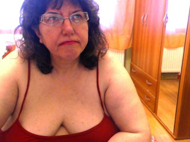 Фотографије HugeTitsXXX Hi my Guests! Welcome to my room! Hope you are feeling good today Enjoy, relax and have fun!! My pussy is very hot and wet now ... we can masturbate together if you give me 160 tokens.