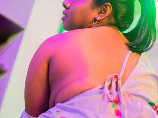 Еротски видео цхат IndiraVermutt