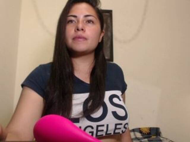 Емитовање снимка екрана IvetteNelson